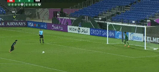 开云体育app-点球第七轮，裴俊瑞罚丢，阮清闲命中，越南获胜